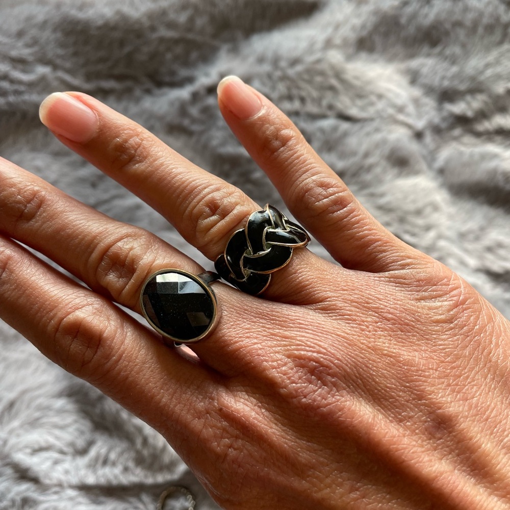 Black Rings. Est Size 7